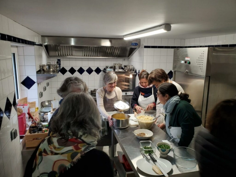 Cuisinière itinérante