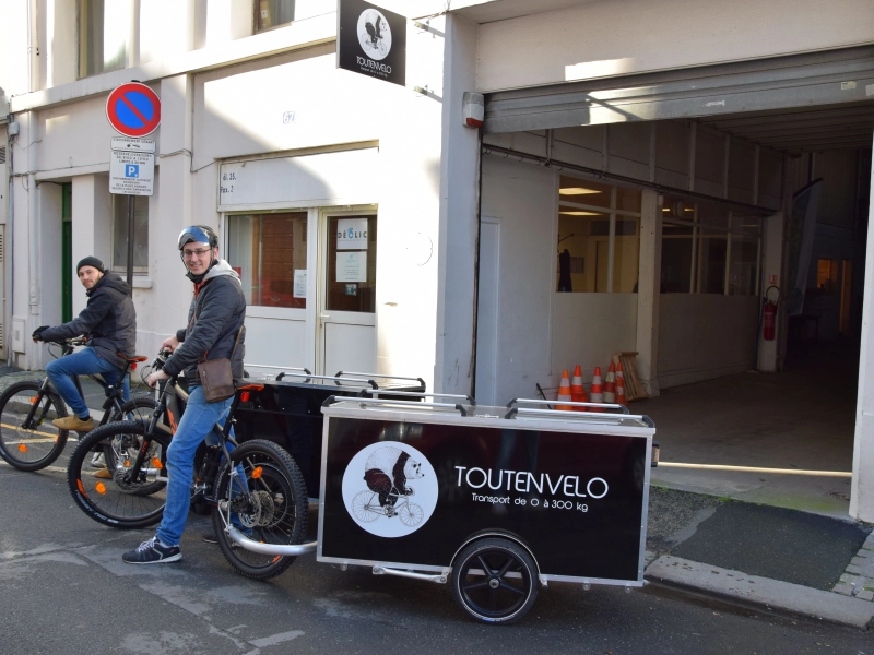 Transporteur urbain à vélo