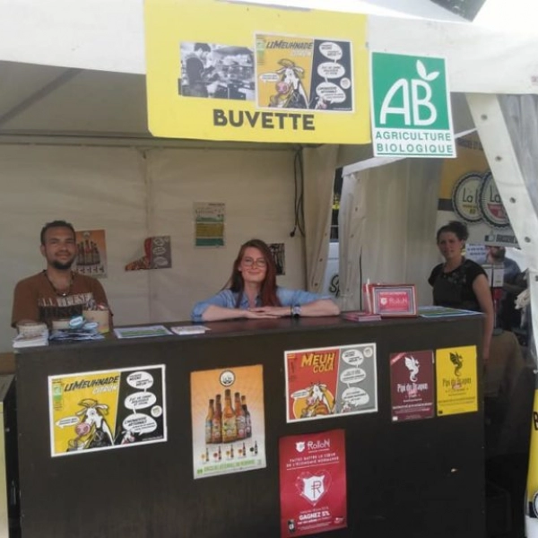 Buvette et boutique de producteurs/artisans locaux